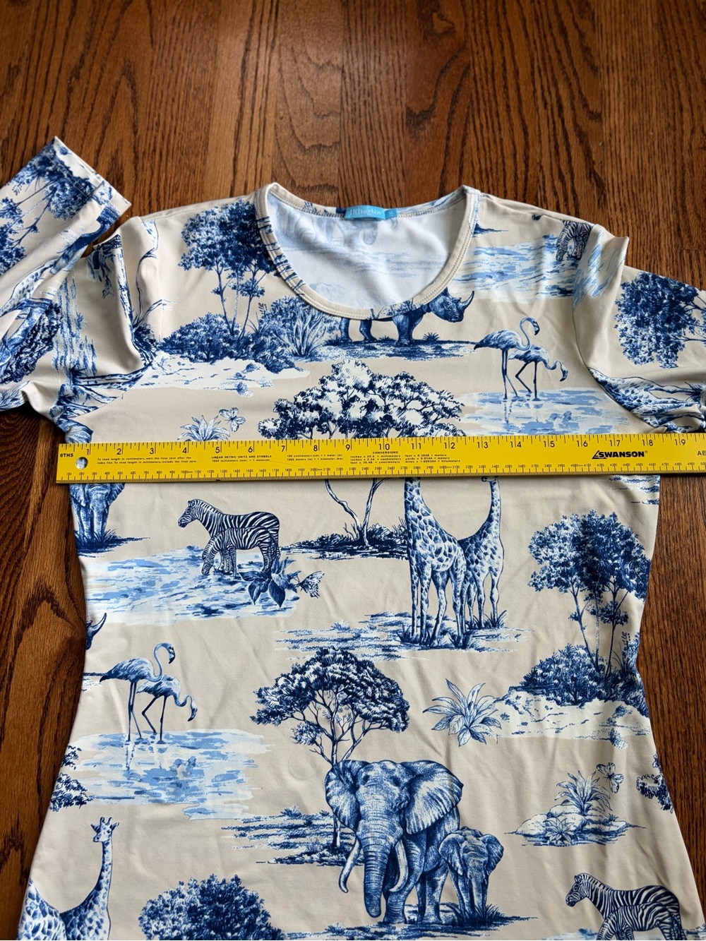 J.McLaughlin Catalina Cloth Safari Toile Top M Blue White Animal Print - Picture 6 of 7